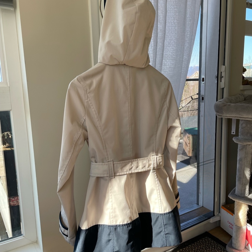 Esprit Light Jacket - Picture 3 of 8